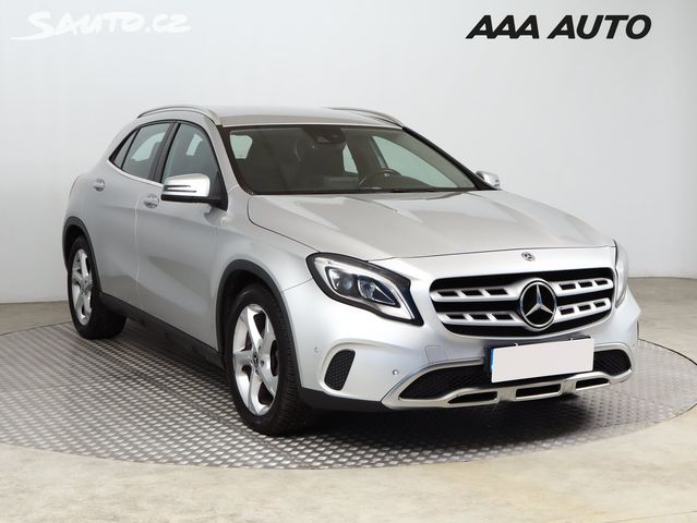 Mercedes GLA